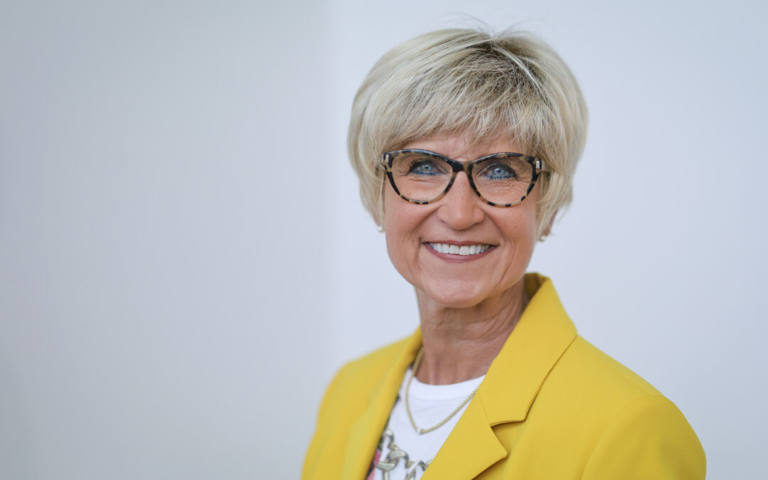 Eva Kähler-Theuerkauf als Präsidentin des Landesverbandes Gartenbau NRW wiedergewählt